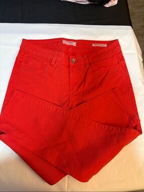Guess Straight-Leg Jeans in Bright Red